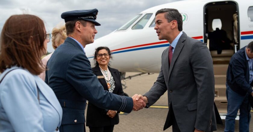 Peña inicia agenda oficial en Londres y se reunirá con  el rey Carlos III