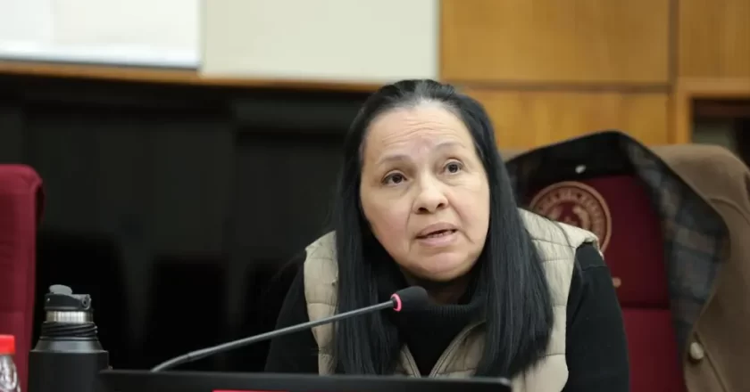 Mayoría oficialista busca callar voces críticas, denuncia Yolanda Paredes