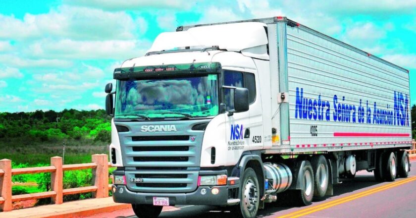 Transportistas alertan por costos tras aumento del biodiésel en el gasoil