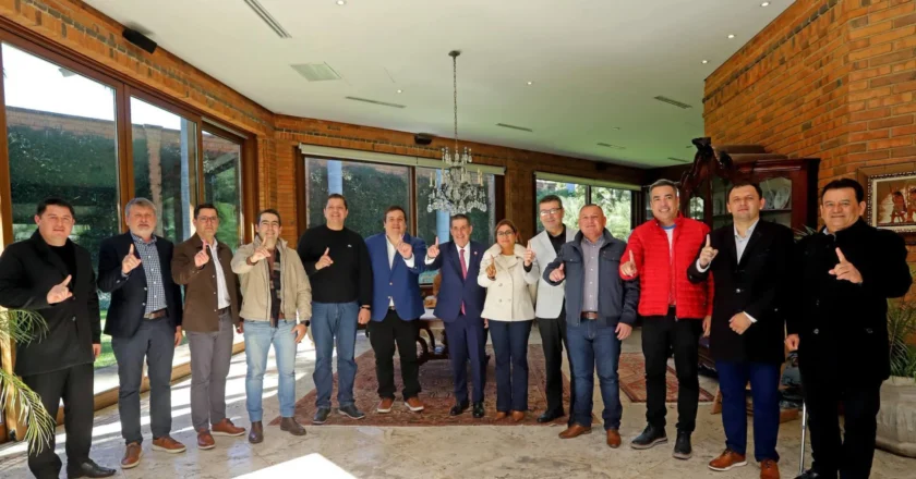 Gobernadores cuestionan a Juan Carlos Baruja mientras crece la puja por la vicepresidencia colorada