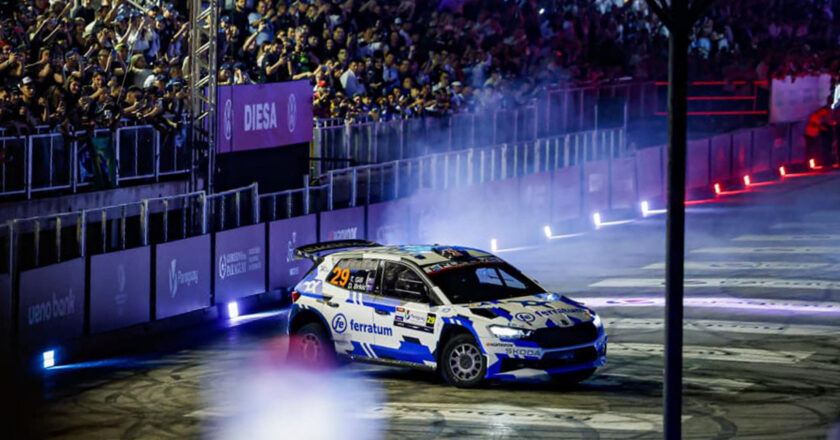 El Rally del Paraguay arrancó con una multitud en Encarnación