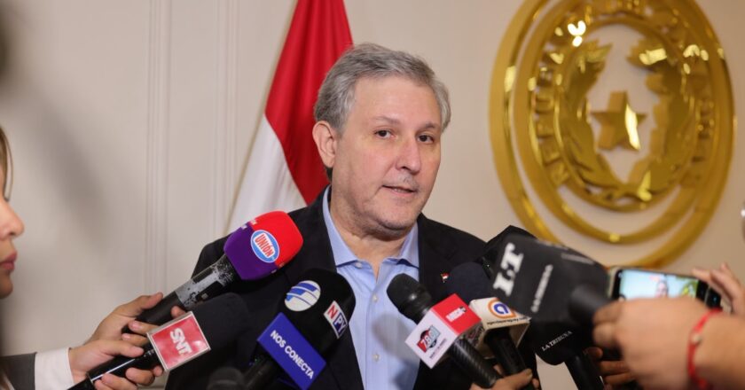Filizzola critica debate sobre Cartes mientras persisten problemas sociales