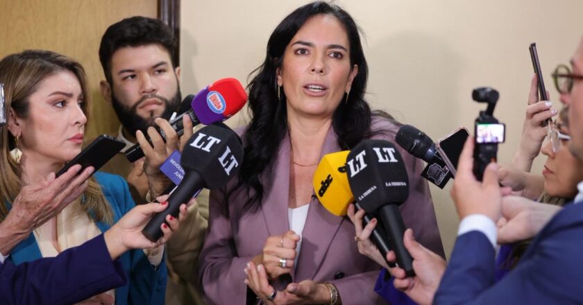 Diputados trata hoy la interpelación a Claudia Centurión por Pedrozo