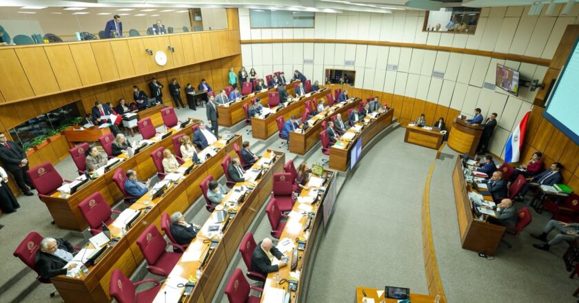 Senado modifica ley de emergencia del IPS y devuelve el proyecto a Diputados