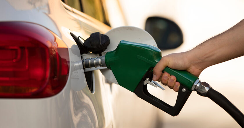 Estaciones privadas suben combustibles hasta G. 800 y Petropar evalúa un ajuste para agosto