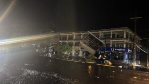 Temporal golpea Canindeyú y deja viviendas destechadas y cortes de energía