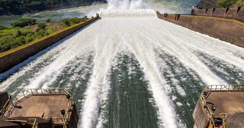 Itaipú regula su embalse tras nuevas lluvias