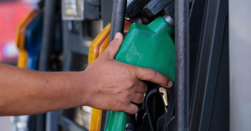Combustibles: nuevas subas privadas llevan el diésel hasta G. 10.990 desde mañana
