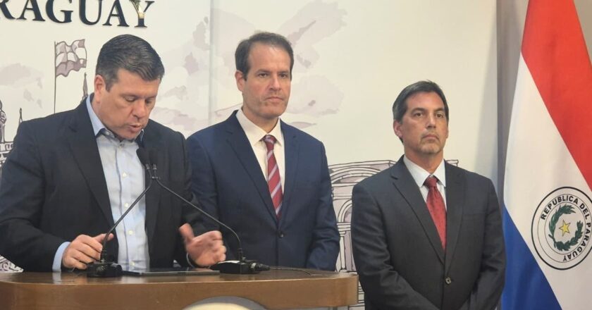 Ejecutivo mueve la cúpula del Mitic y cambia dos viceministerios