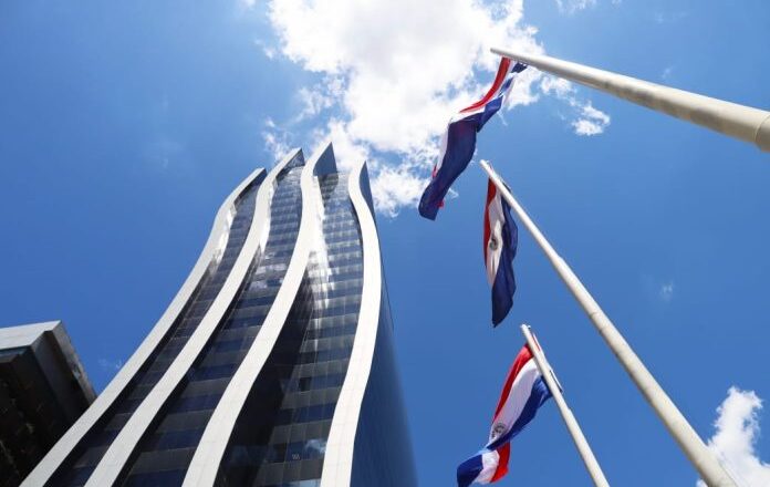 Calificadora S&P eleva la perspectiva de calificación crediticia de Paraguay