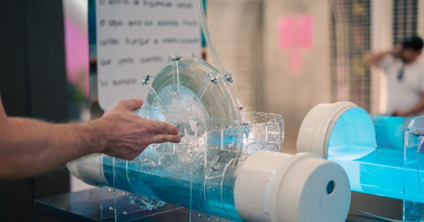 El MuCi inaugura una nueva exhibición interactiva para aprender la ciencia del agua