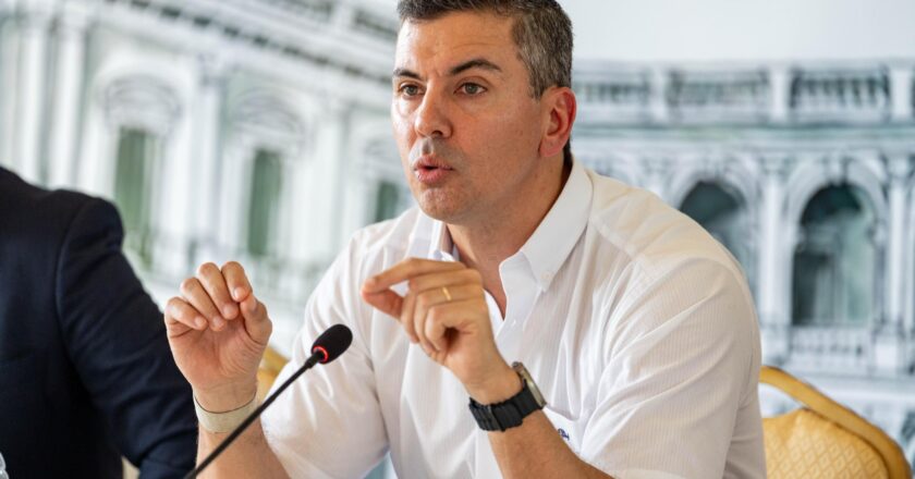 Peña decreta asueto el Miércoles Santo para el sector público