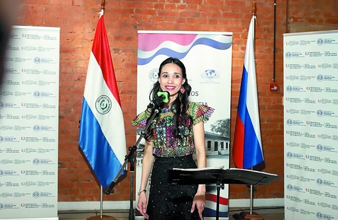 Ana Benítez, la voz paraguaya que encontró su destino en Rusia