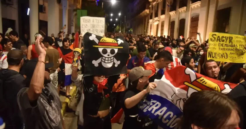 Detienen a más de 30 jóvenes en manifestación de la Generación Z