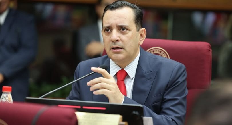 Alfonso Noria cuestiona falta de autonomía y abre diálogo con Cartes