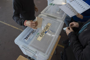 Chile vota hoy para elegir al sucesor de Boric y encuestas apuntan a una segunda vuelta