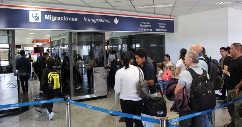 Requisitos migratorios: guía esencial para viajar sin demoras en fin de año