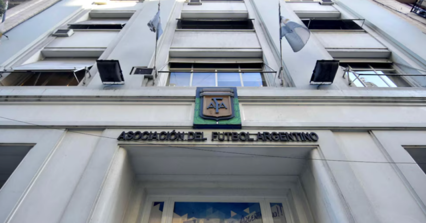 Allanamientos por lavado de dinero sacuden al fútbol argentino