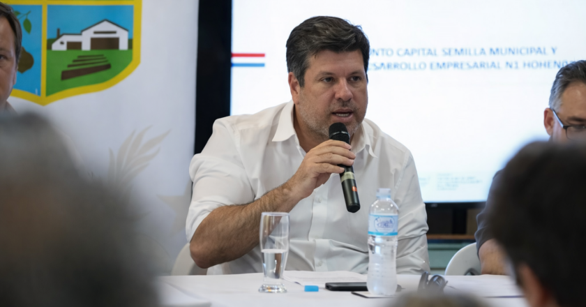 Ministro reconoce que salario mínimo es insuficiente