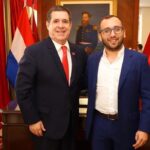 Alfredo Benítez, ujier suspendido, sigue activo en la política colorada