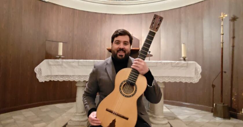 Javier Acosta Giangreco rinde homenaje a Francisco Tárrega en iglesia de Gaudí