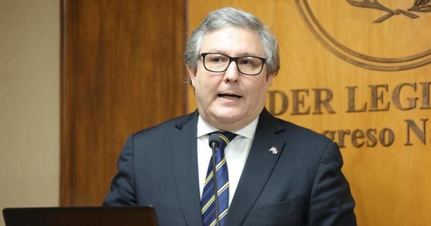 Senador cuestiona con dureza la respuesta de Paraguay tras escándalo de espionaje de Brasil