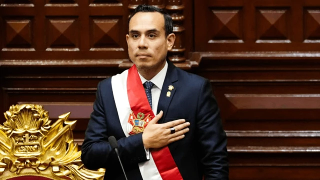 Congreso de Perú destituye al presidente José Jerí por inconducta