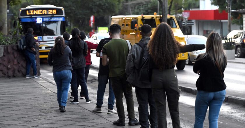 Cruce entre transportistas: Fetram y Cetrapam se enfrentan por paro y subsidios