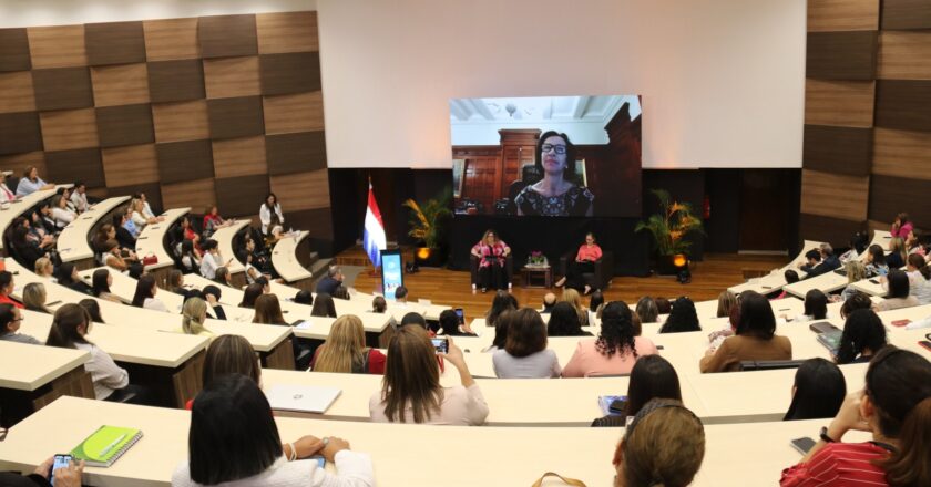 Jornada de Mujeres Líderes reflexionó sobre liderazgo femenino y equidad en la economía