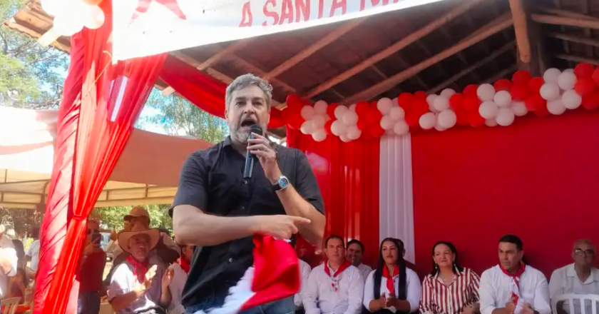 Abdo Benítez reaparece y califica de «inútil» gestión de Santiago Peña