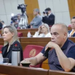 Bachi Núñez niega crisis en Honor Colorado pero admite falencias en salud y educación