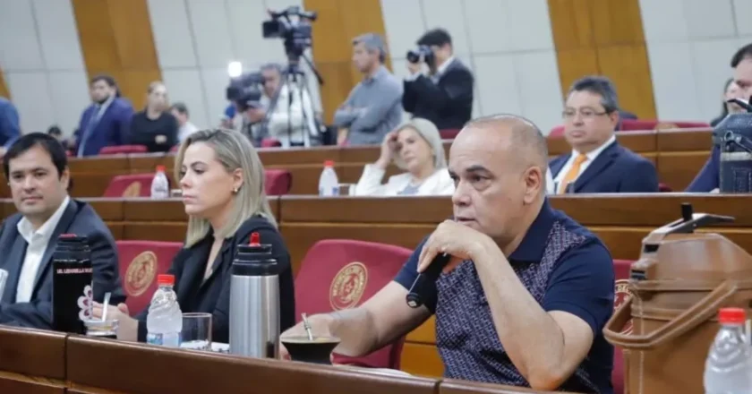 Bachi Núñez niega crisis en Honor Colorado pero admite falencias en salud y educación