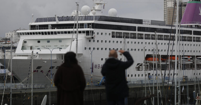 España autoriza el desembarque del crucero afectado por un brote de gastroenteritis