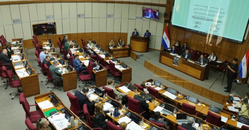 Senado mantiene jubilación VIP para Congresistas