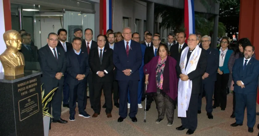 Rinden homenaje a Marcelo Pecci y reportan avances reservados en la investigación
