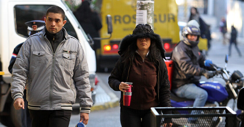 Sábado frío: temperaturas no superarían los 17°C y seguirían las lluvias