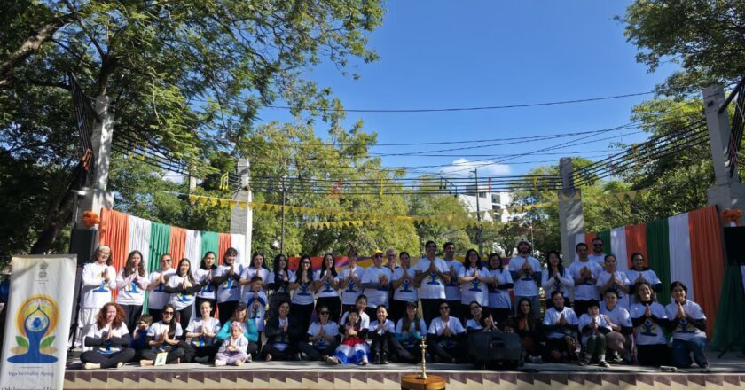 Cientos de entusiastas celebraron en Paraguay el Día Internacional del Yoga