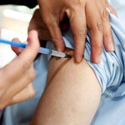Refuerzan campaña de vacunación para prevenir enfermedades respiratorias en niños