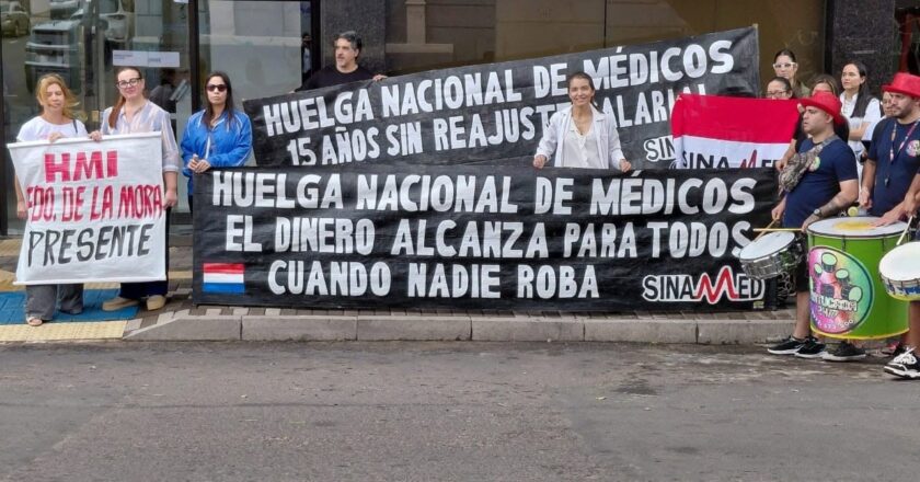 ¿Qué hospitales y servicios afecta la huelga nacional de médicos?