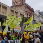 Docentes inician paro divididos tras acuerdo salarial del 5% con el Gobierno