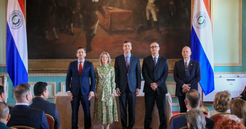 Estefanía Laterza asume embajada en EE.UU. y prioriza comercio, defensa e innovación