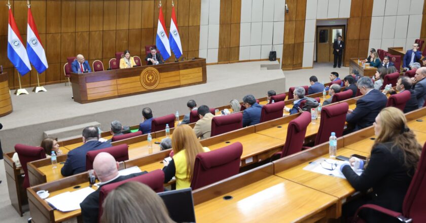 Presupuesto 2027 concentra el aumento de Salud en deudas y deja abierto el conflicto médico