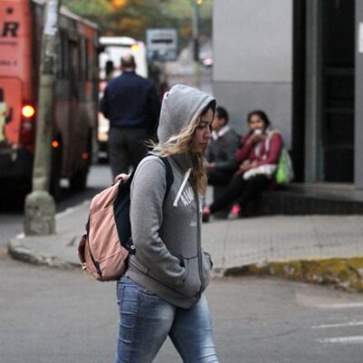 Anuncian jornada con vientos del sur y tormentas para seis departamentos del país