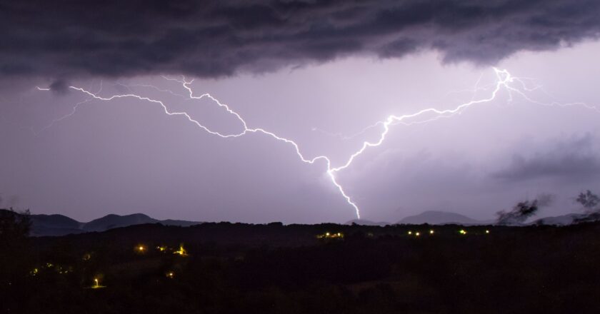¿Qué regiones de Paraguay enfrentarán el mayor impacto del sistema de tormentas previsto para hoy?