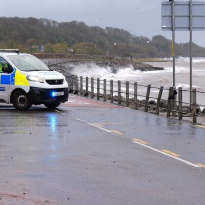 Tormenta Boelo golpea Reino Unido con vientos de 135 km/h y paraliza el transporte en Europa