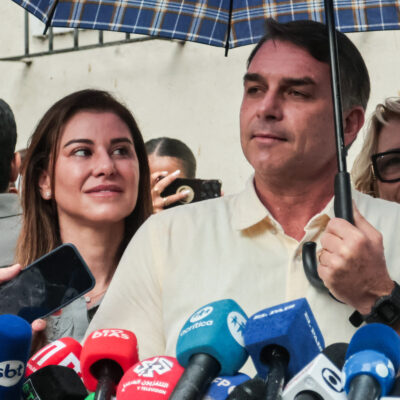 ¿Dónde está Flávio Bolsonaro? Medios internacionales dicen que salió de Bras hablan de diferentes destinos