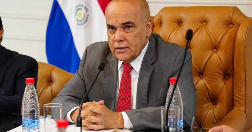 Ovelar denuncia “movimientos sinuosos” para sacar a Bachi Núñez de la presidencia del Congreso
