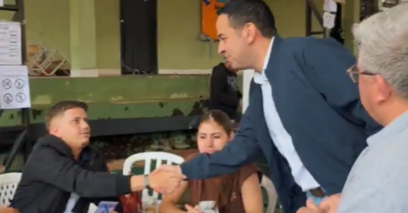 Estigarribia proyecta más de 100 victorias opositoras en las municipales