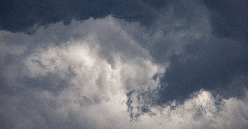 Meteorología prevé tormentas más intensas en el sur y este del país